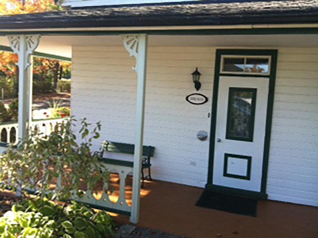 Goeliche Hotel Et Appartement Saint-Laurent-de-l'ile d'Orleans Rum bild